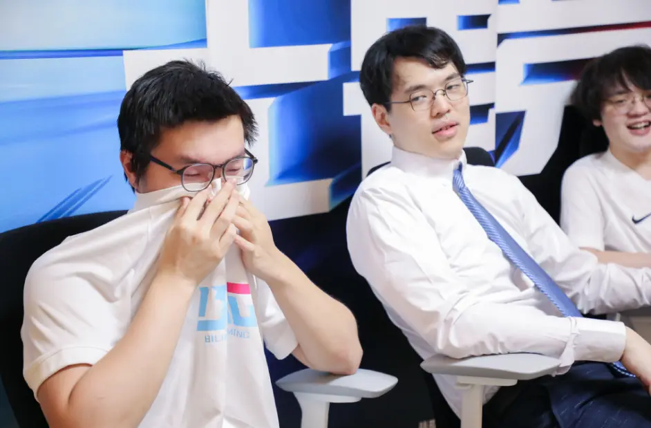 开元棋牌app下载页-广州队赛后防线松动Uzi爆冷击败澳大利亚队，这操作让人直呼：布鲁克林篮网战术微调备战葡超的简单介绍